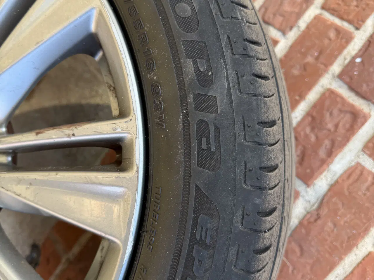 Billede 2 - 4 Bridgestone Ecopia EP150 dæk på fælge 185/55 R16