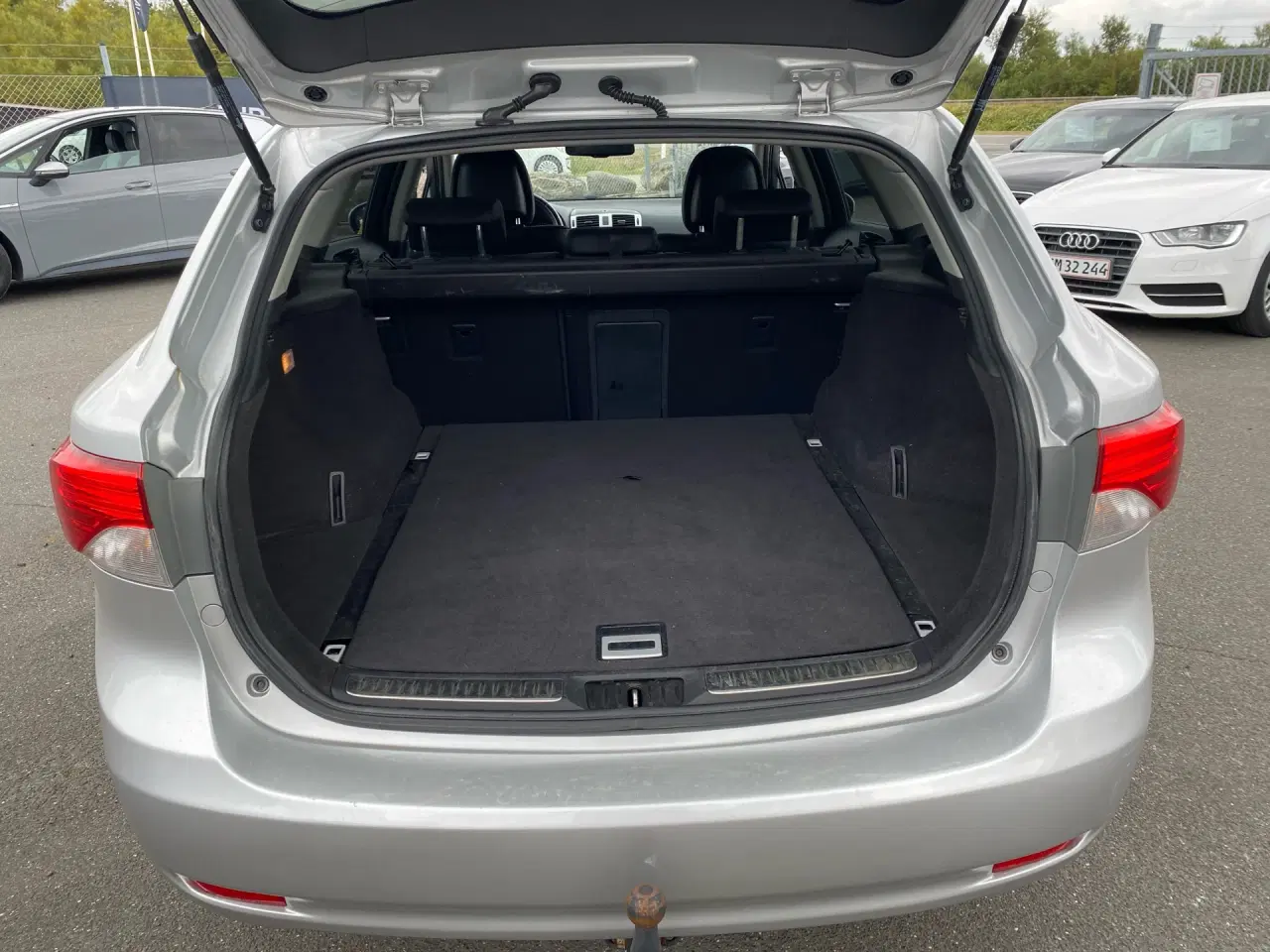 Billede 6 - Toyota Avensis 2,0 D-4D DPF T2 Premium 124HK Stc 6g