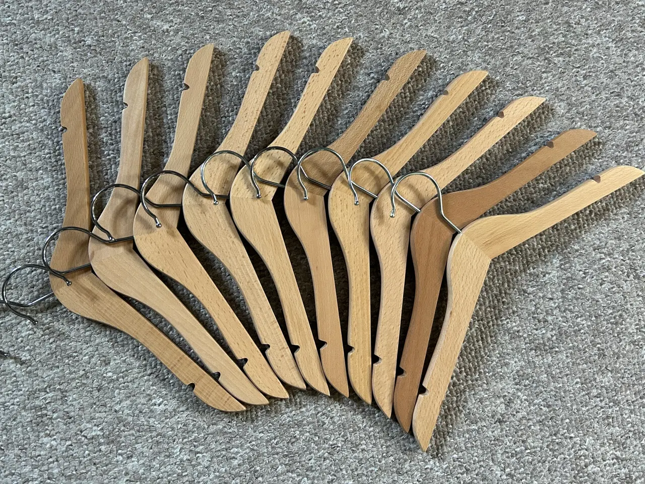Billede 1 - Børnebøjler af træ
