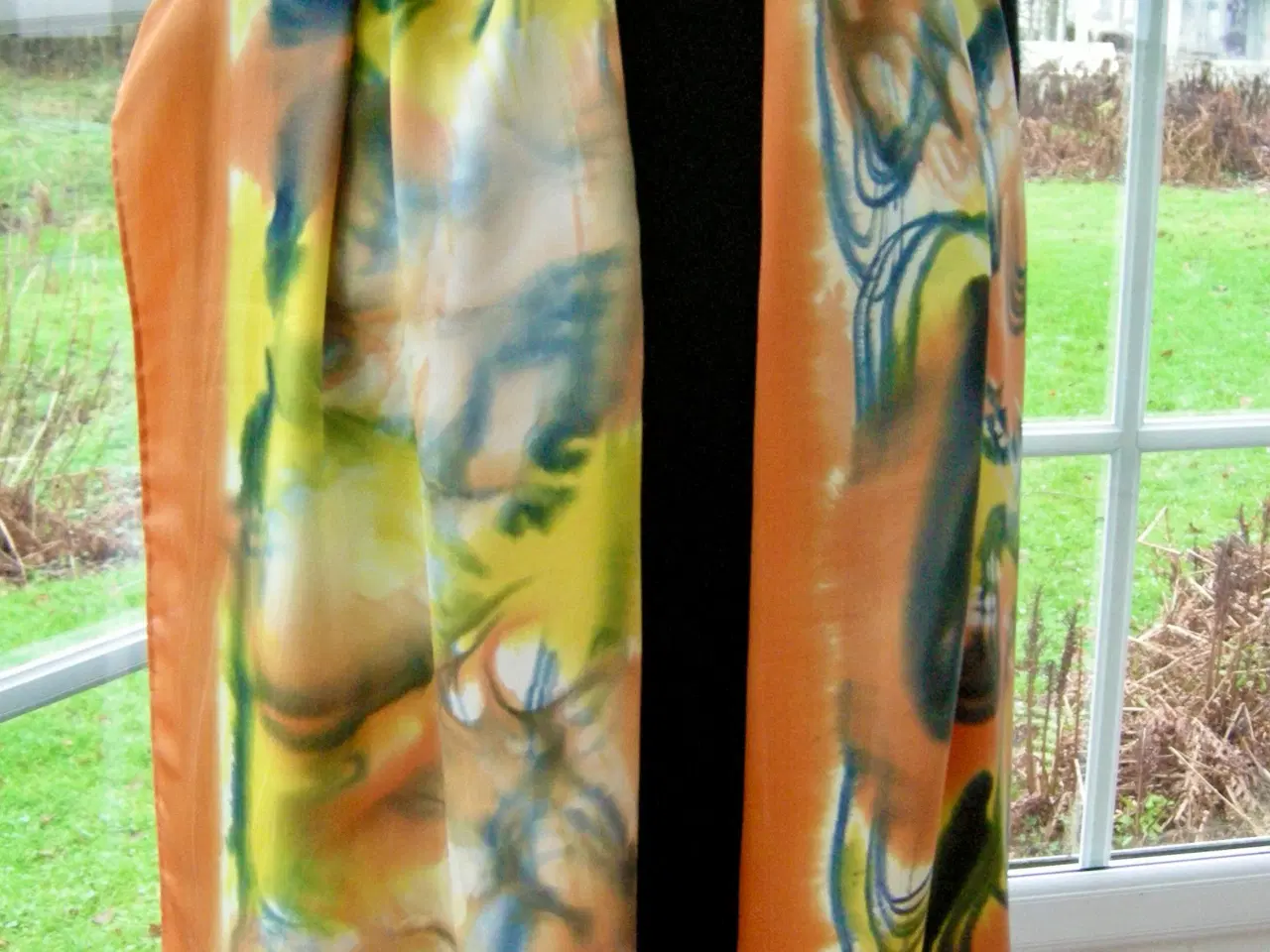 Billede 4 - Håndmalet satin tørklæde 100% ren silke, 45x180 cm