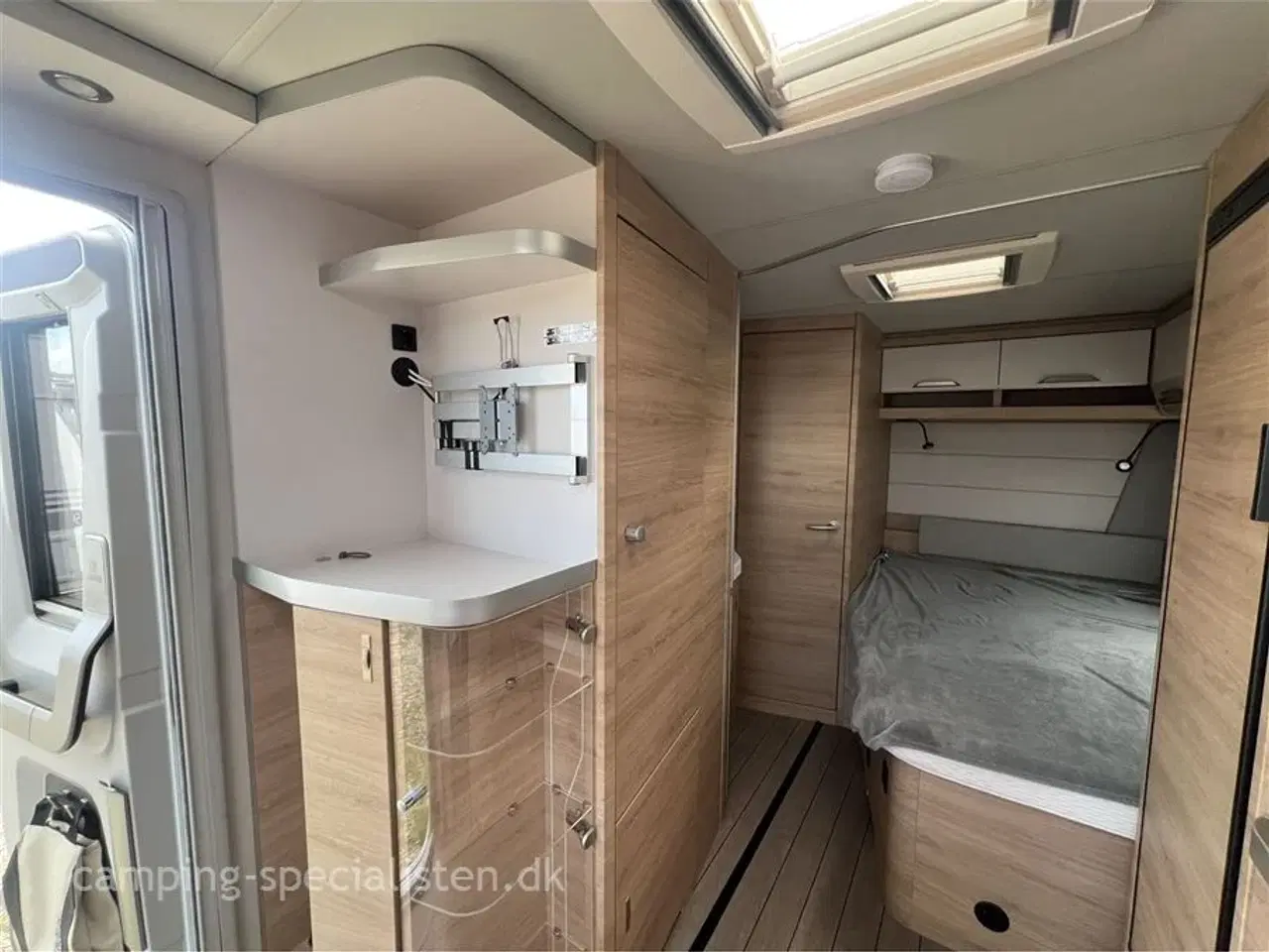 Billede 12 - 2023 - Knaus Südwind 500 UF "60 Years Celebration"   Knaus Südwind 500 UF 60-Years 2023 - Se den nu hos Camping-Specialisten.dk