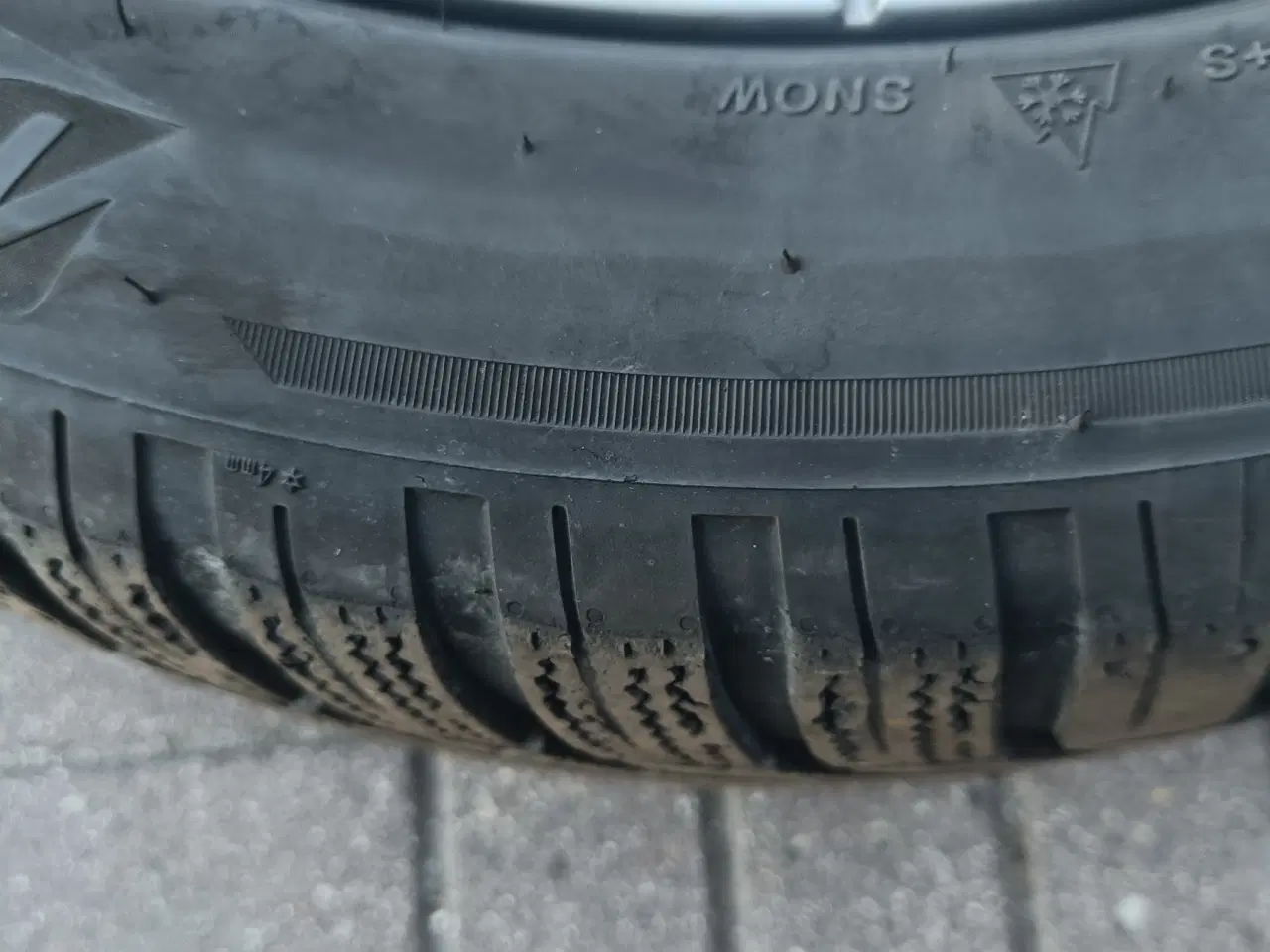 Billede 3 - Bridgestone 235/55r18 101v vinterdæk 