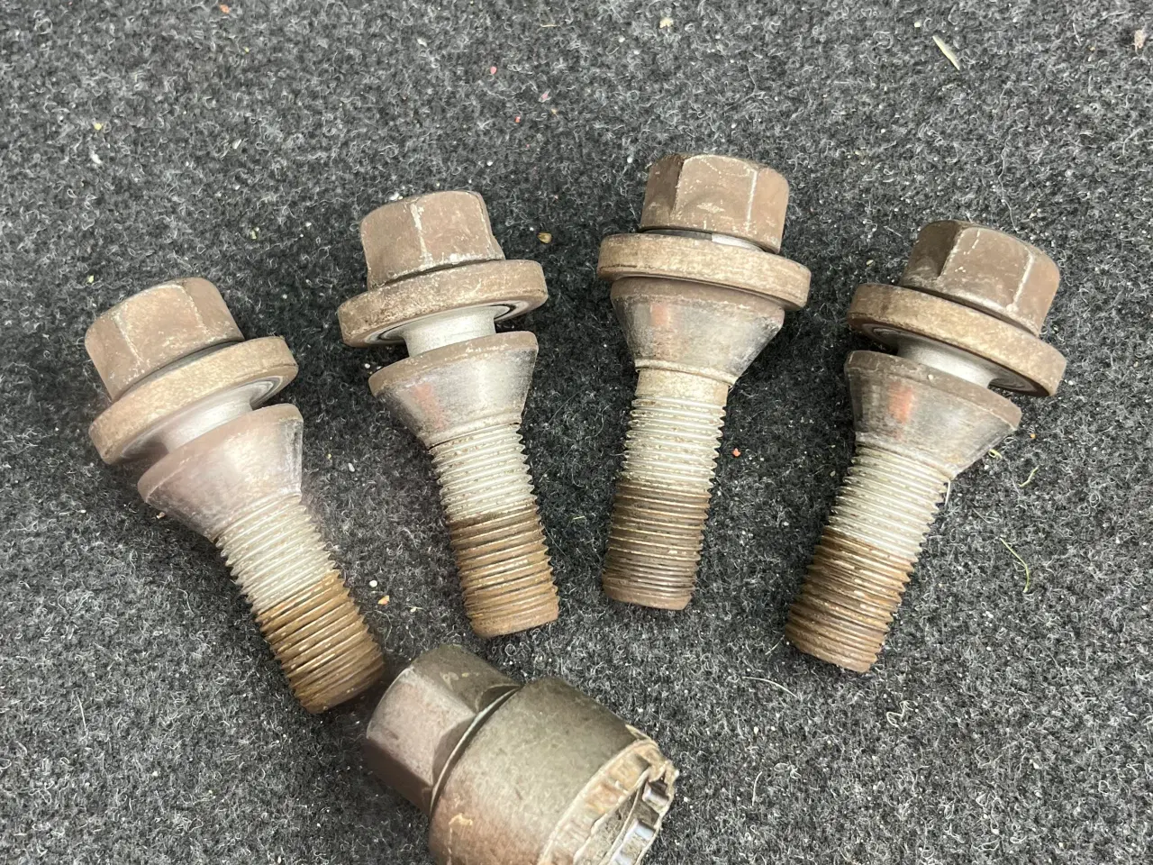 Billede 3 - Låsebolte til Volvo