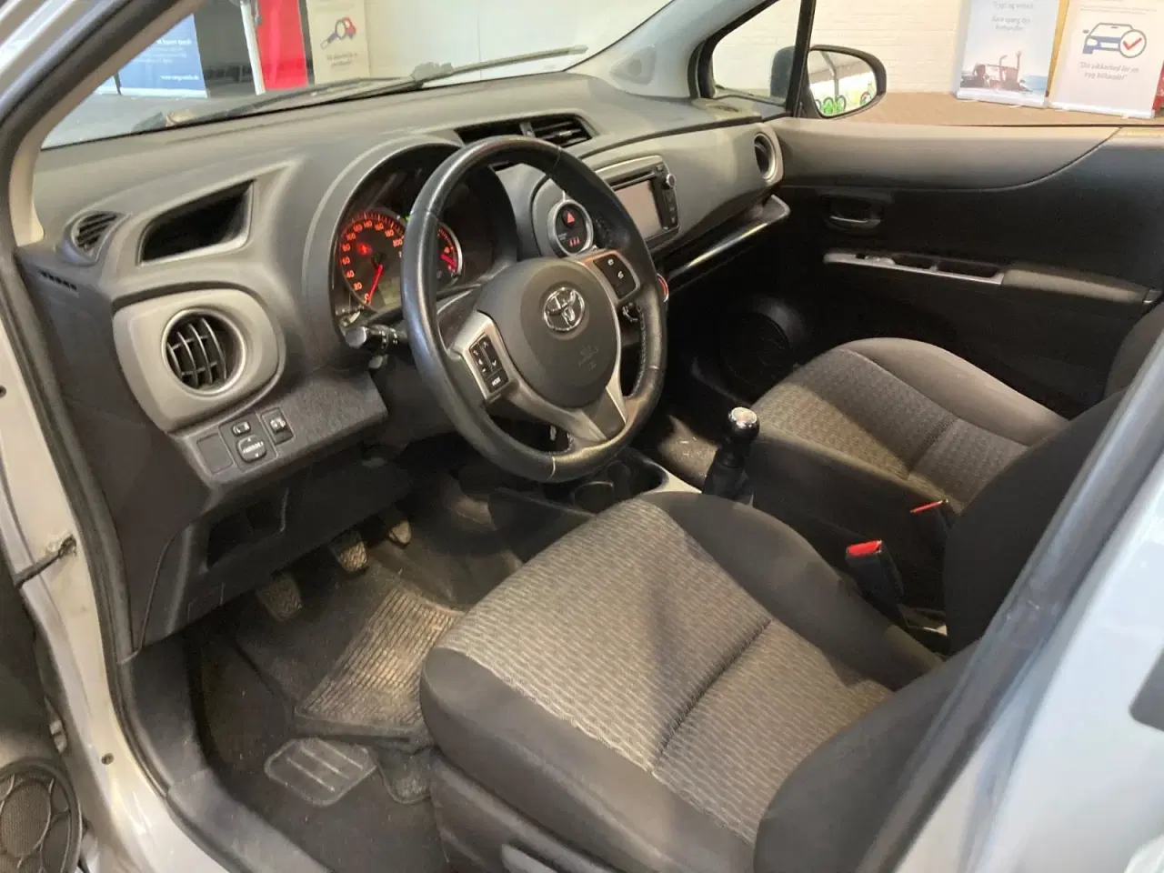 Billede 5 - Toyota Yaris 1,0 VVT-i T2 Touch