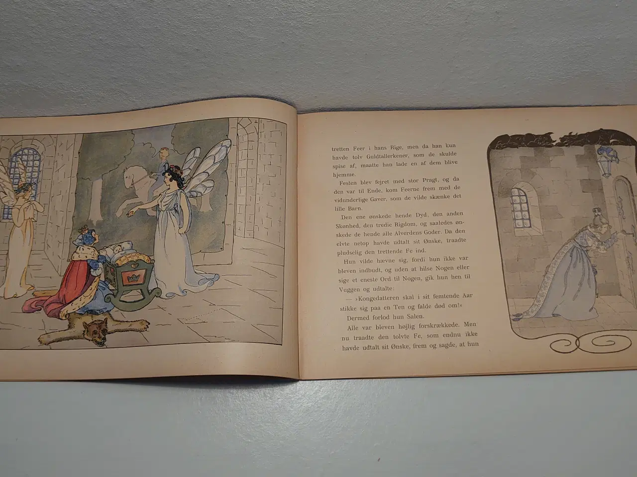 Billede 4 - Brdr. Grimm: Tornerose.ill. Agnes Helms. År1918.