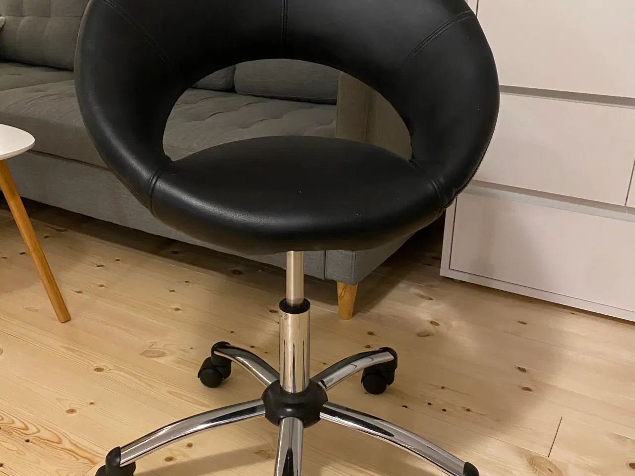 Billede 1 - Stol fra Ikea 