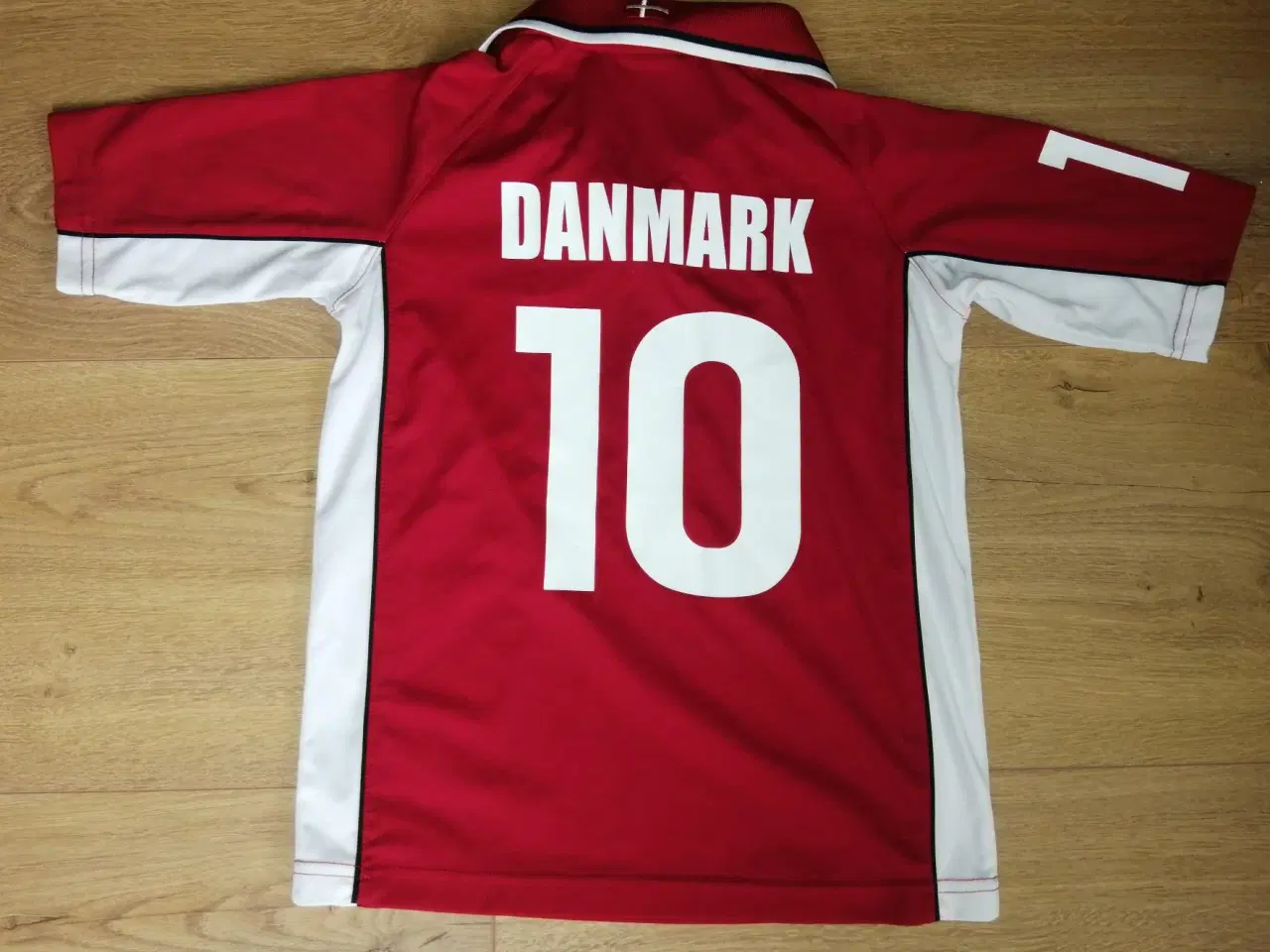 Billede 1 - NY FLOT DANMARK TRØJE NR 10, STR. 5-7 ÅR