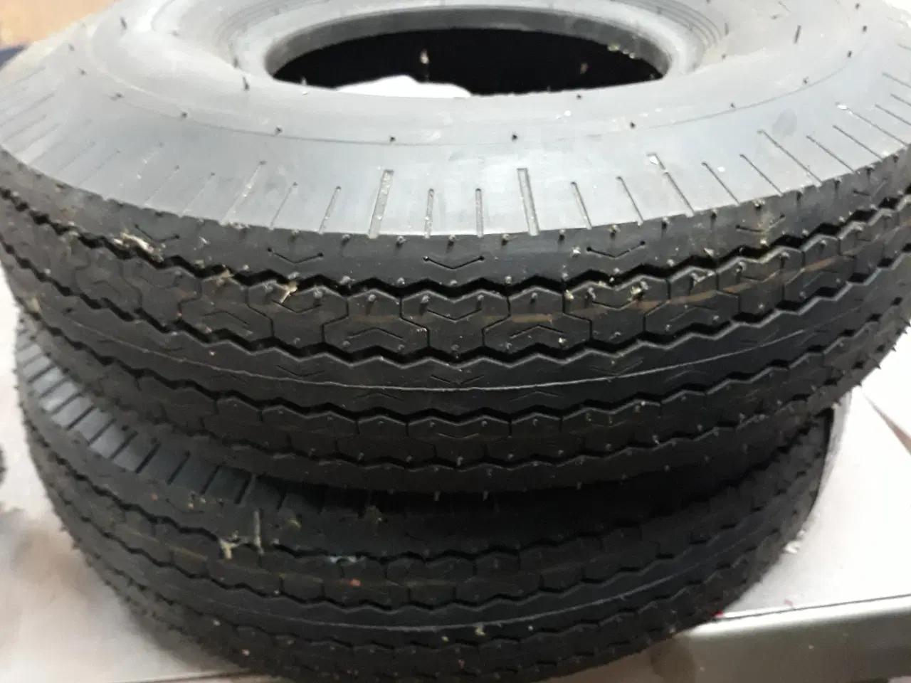 Billede 2 - Har to nye dæk incl. slanger 