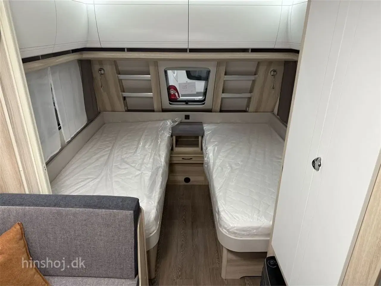 Billede 2 - 2026 - Hobby De Luxe 460 SL   Flot enkeltsengsvogn fra Hinshøj Caravan A/S