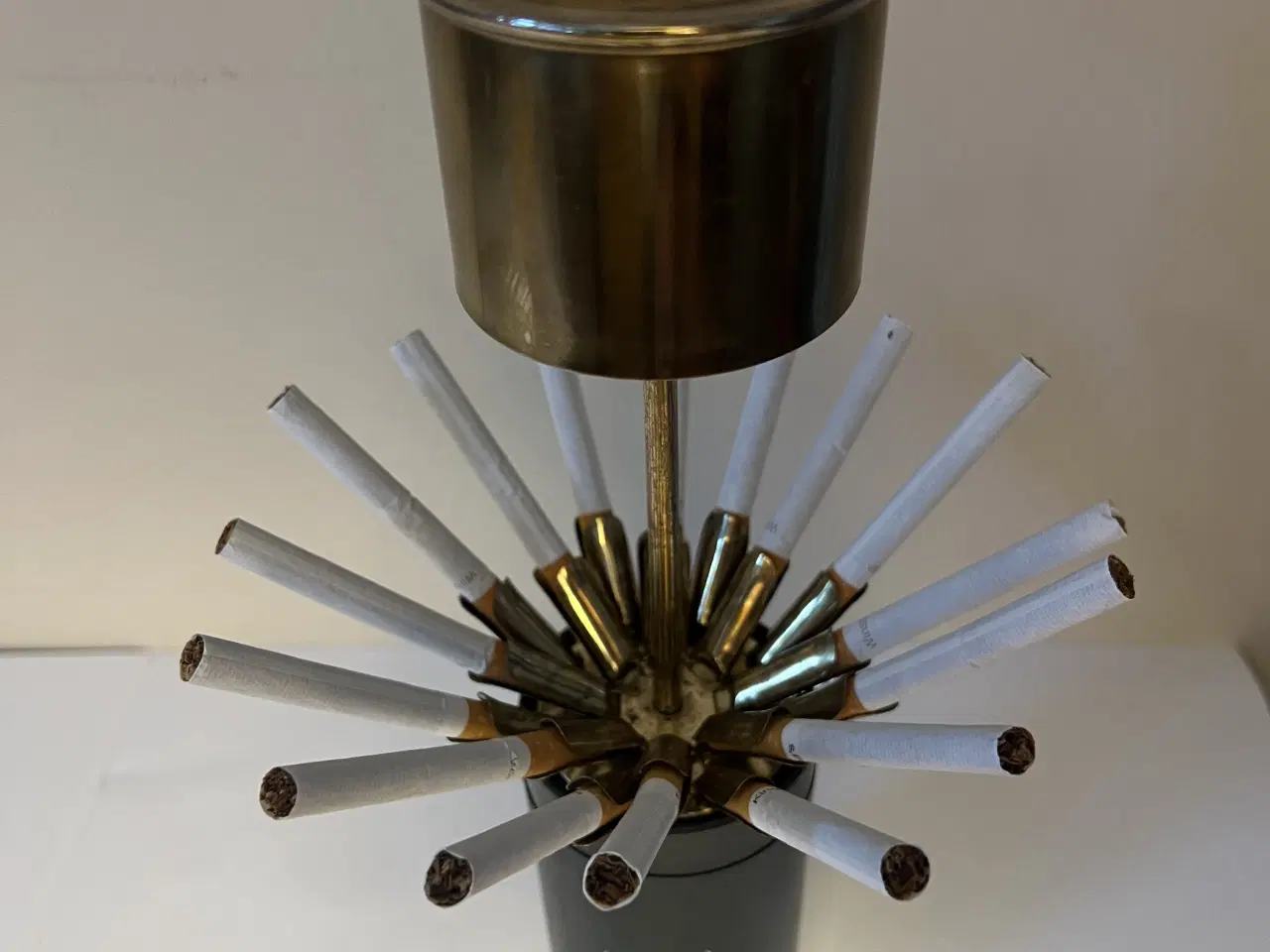 Billede 4 - Mekanisk cigaretholder fra 60’erne 