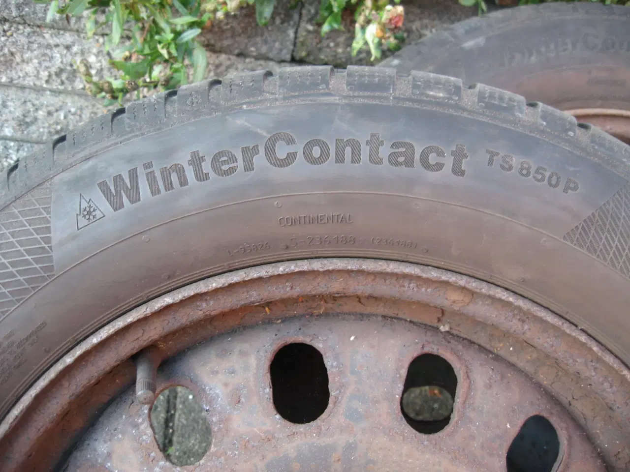 Billede 4 - Vinterhjul, Fælge 5x108 E4med Vinterdæk 205/60 R16