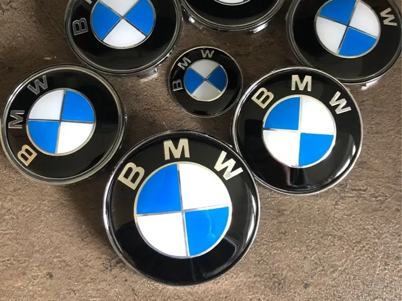 Billede 2 - BMW emblemer / logo