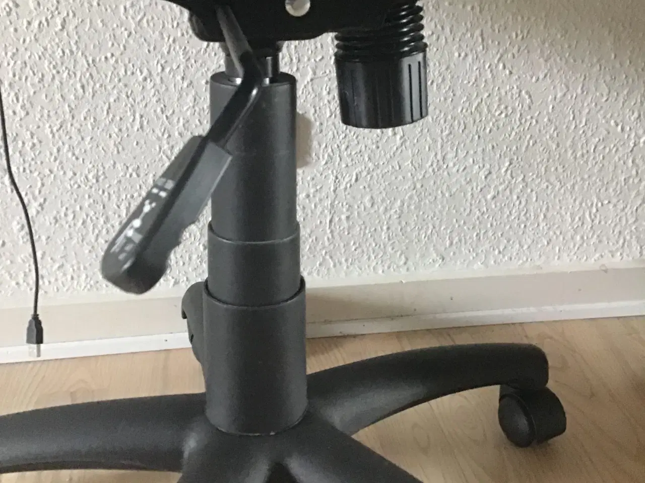 Billede 3 - Gaming kontorstol med LED-lys sort/blå kunstlæder