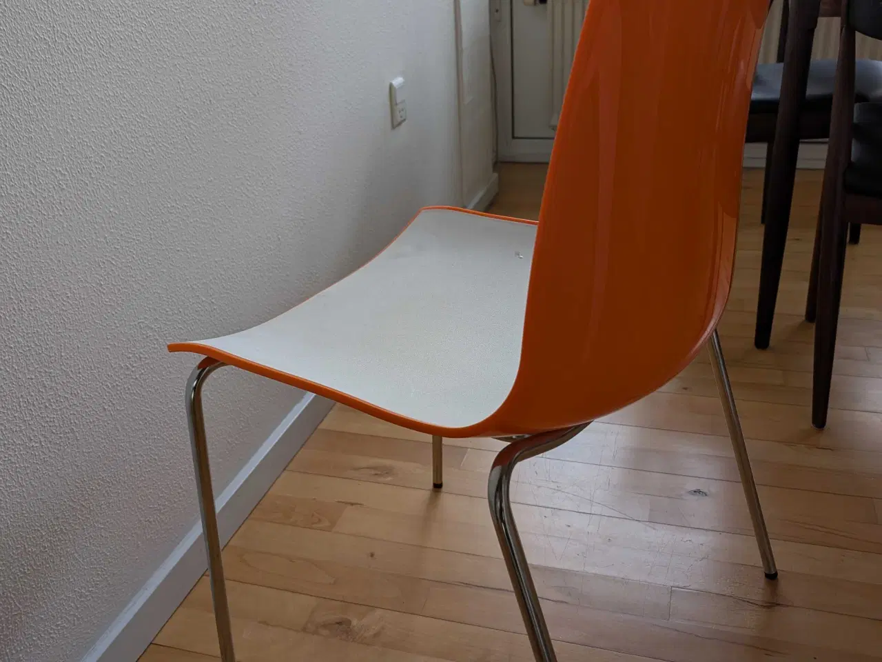 Billede 5 - 3D PEDRALI stol orange og hvid