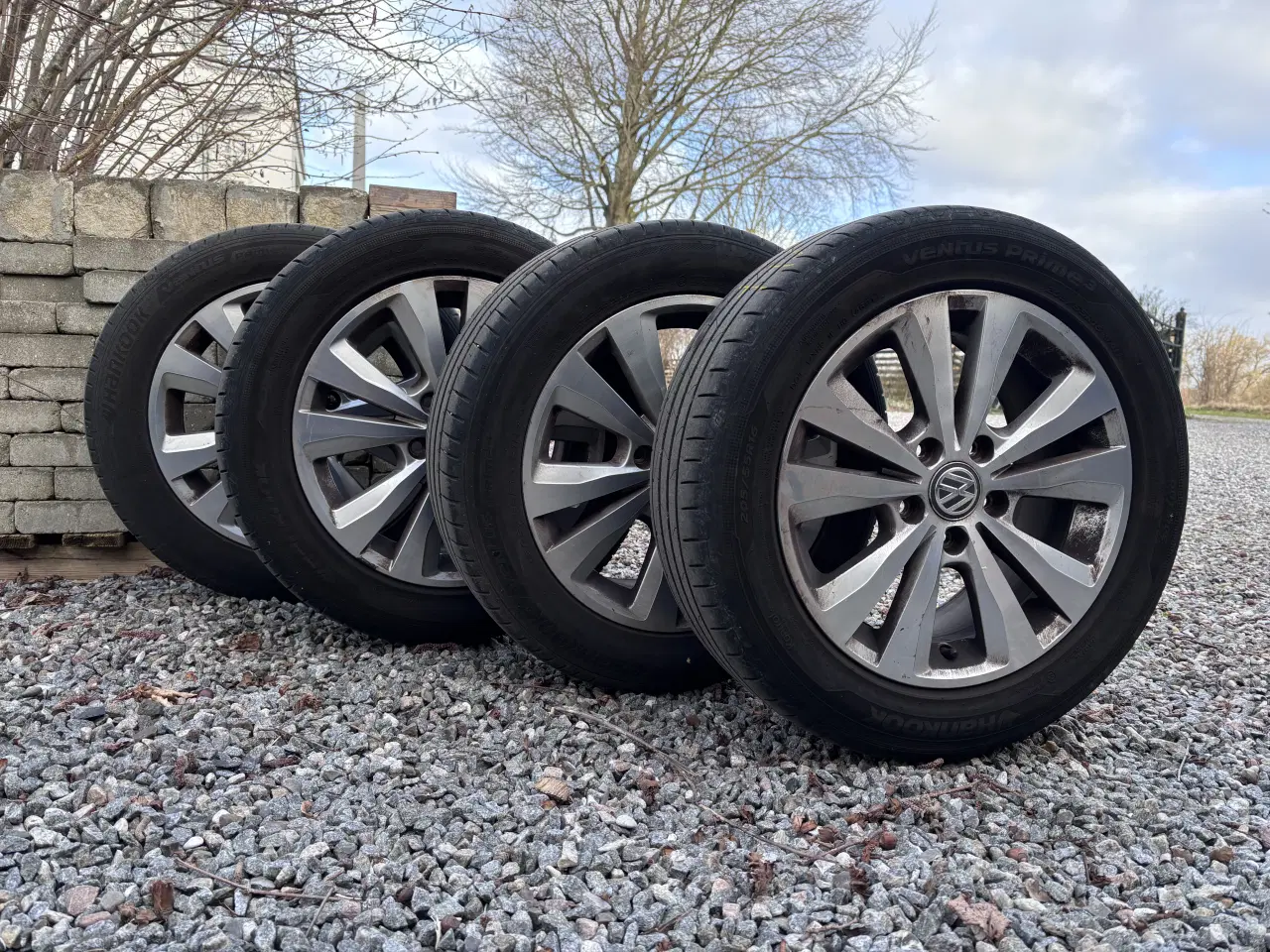 Billede 1 - Alufælge med sommerdæk 16” til VW Golf