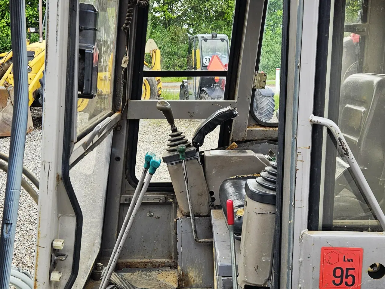 Billede 14 - Takeuchi TB015 / MOMSFRI / skovlsæt