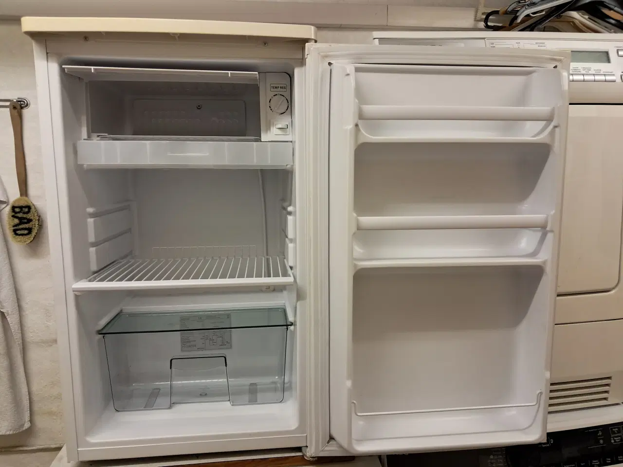 Billede 1 - Køleskab med grøntsagsskuffe