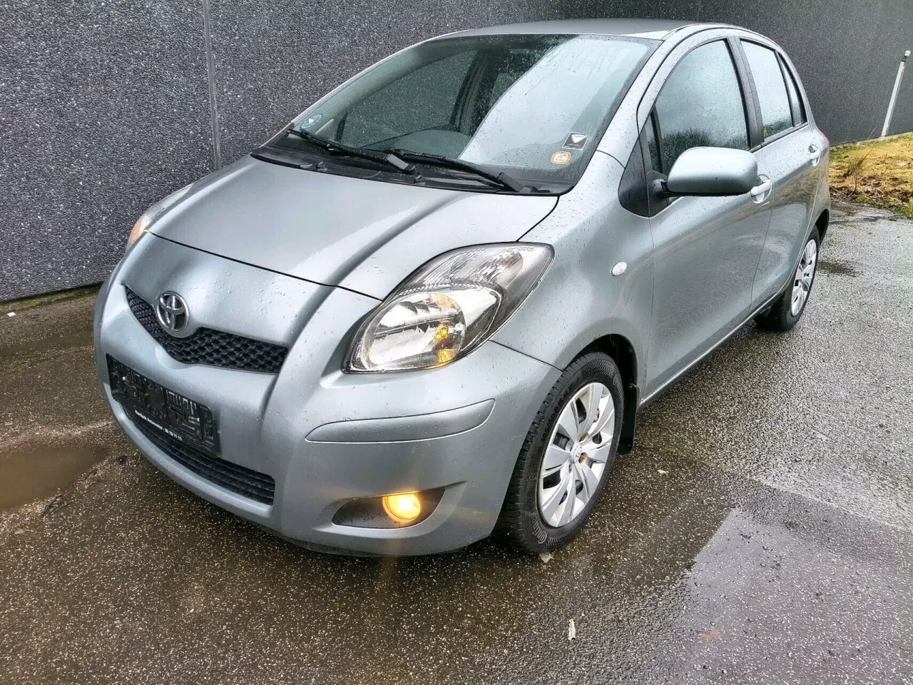 Billede 2 - Toyota Yaris 1,3 VVT-I T2 Touch 100HK 5d 6g
