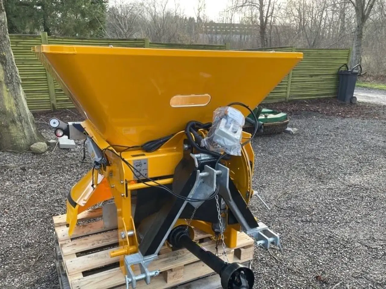 Billede 2 - Bogballe S2 saltspreder – 2021 – næsten ny