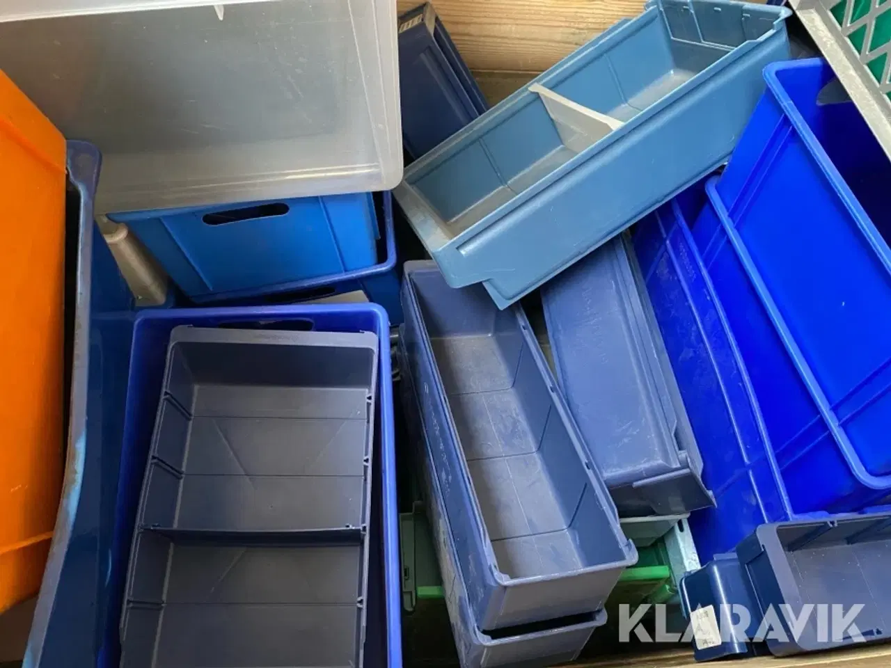 Billede 12 - Plastikkasser blandet