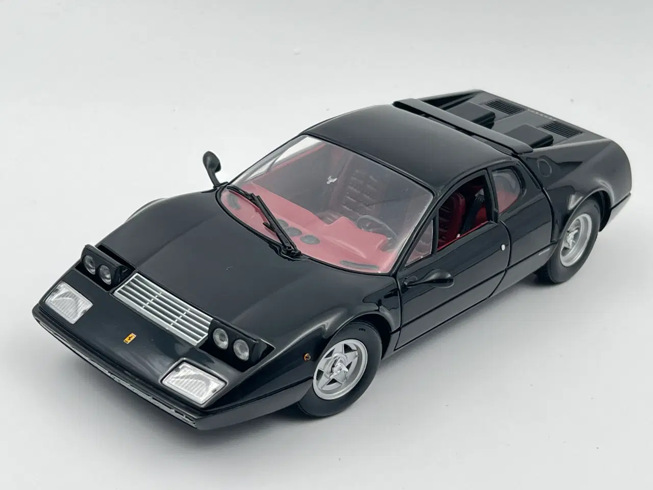 Billede 3 - 1973 Ferrari 365 GT4/BB - KYOSHO - 1:18