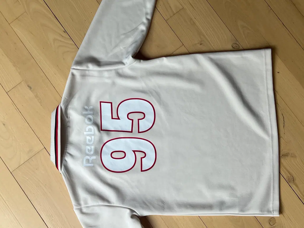 Billede 6 - REEBOK / H&M trøje – str. 146/152 