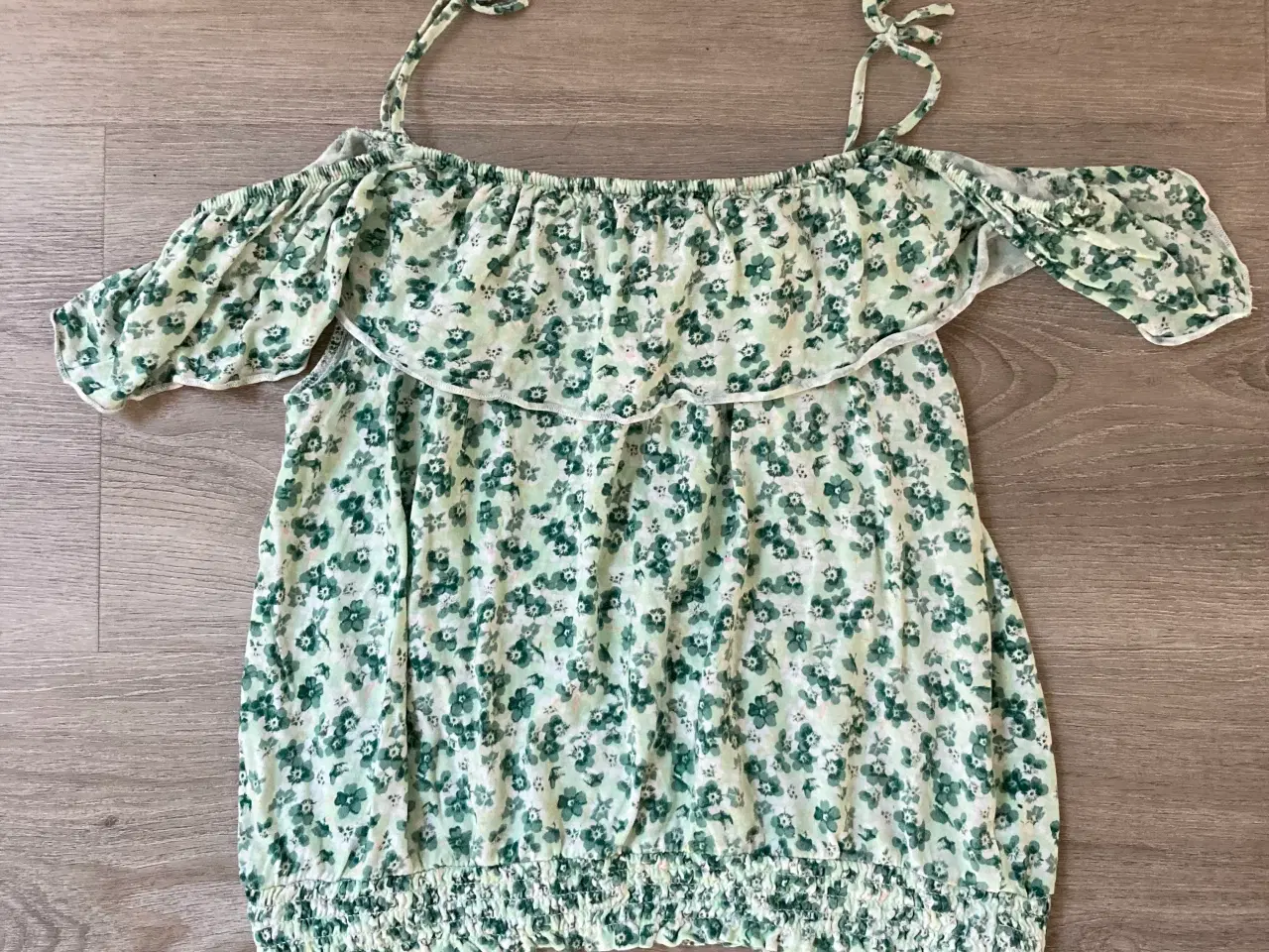 Billede 1 - Top/sommerbluse str. 146/152