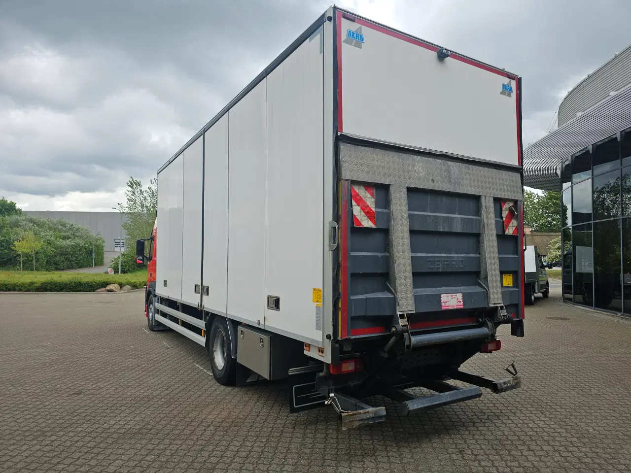 Billede 4 - Volvo FM340, Lukket kasse