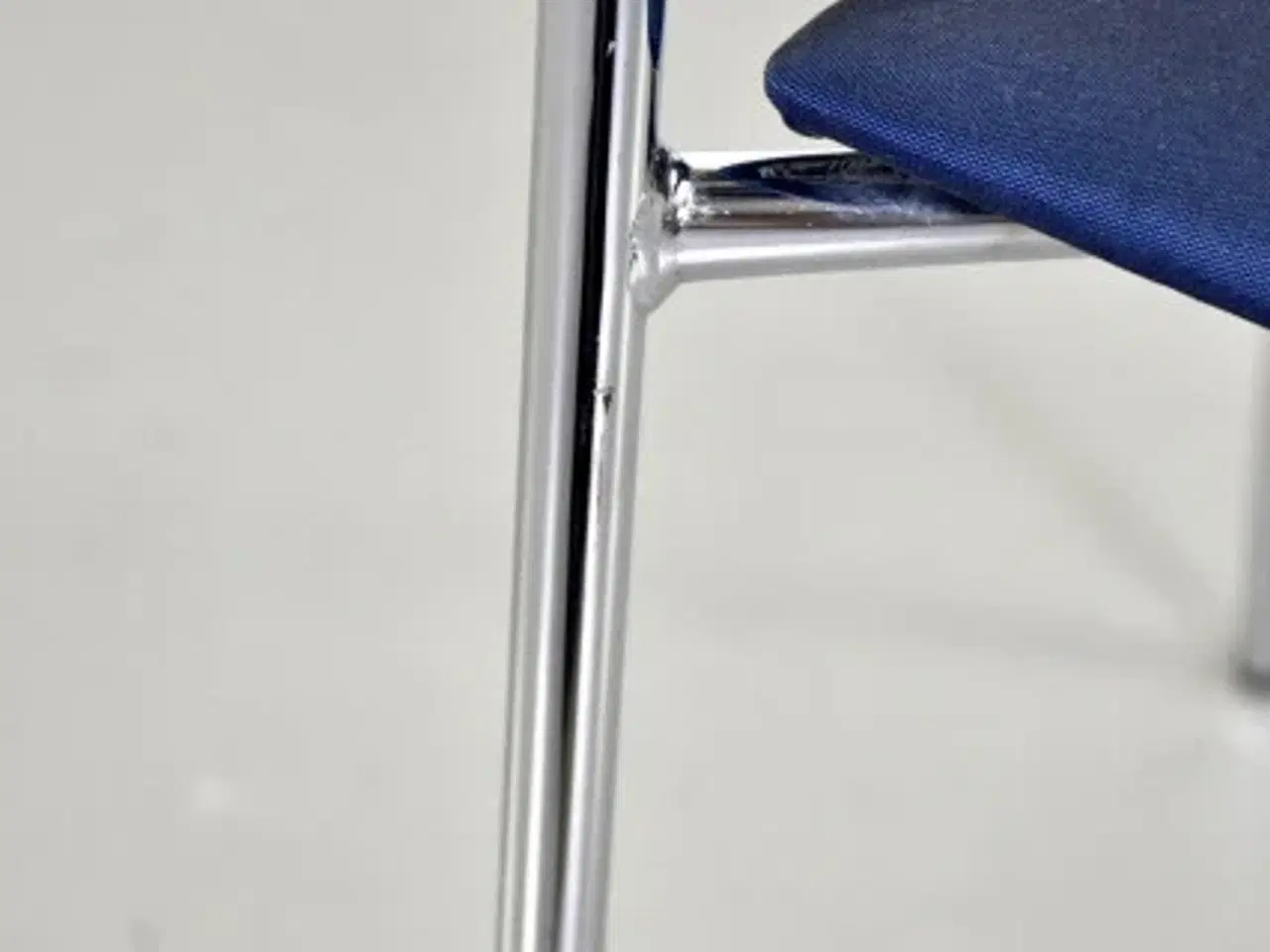 Billede 8 - Lammhults campus konference-/mødestol med mørkeblå sæde og ryg i bøg