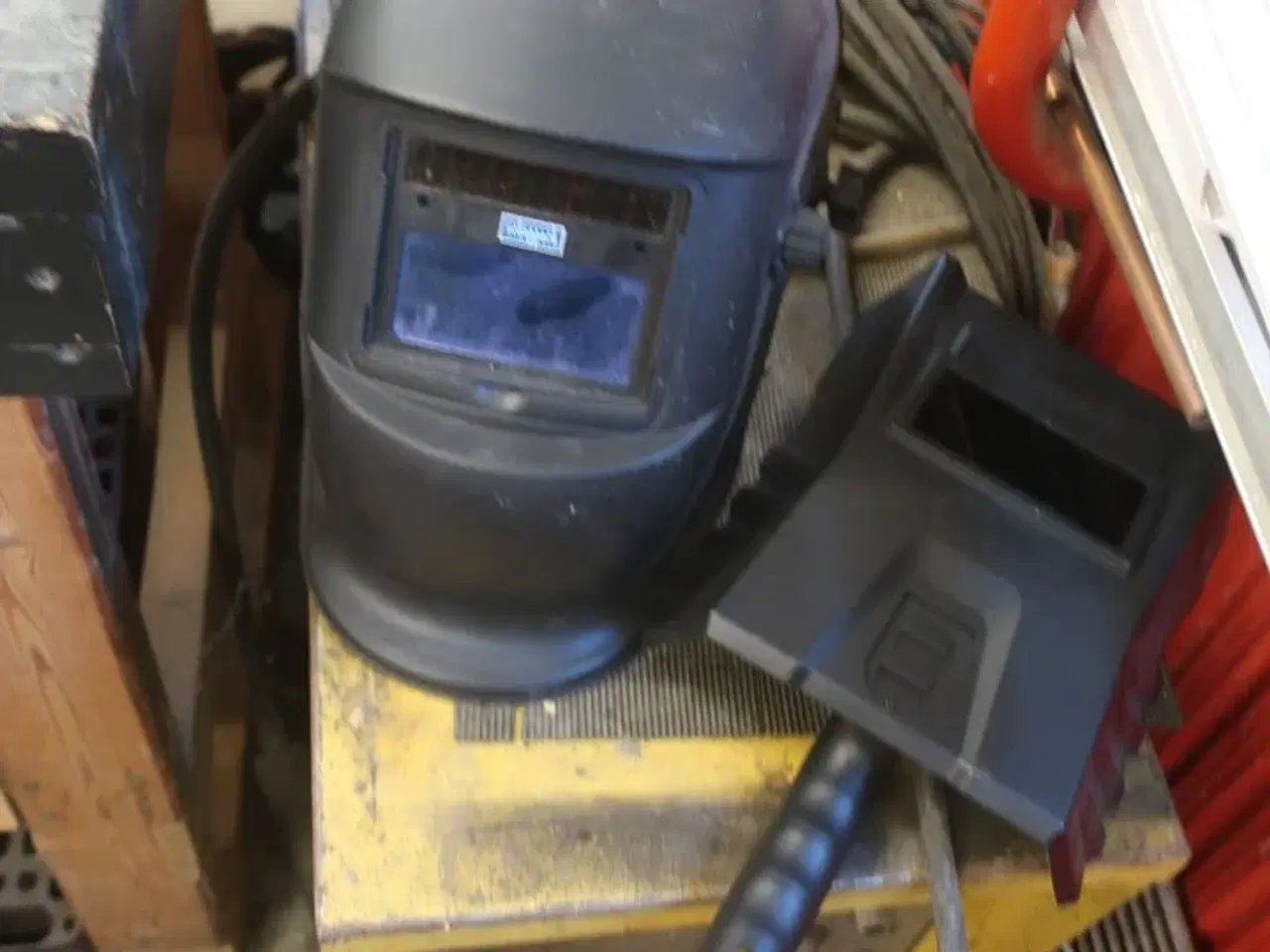 Billede 8 - Ryd hele værkstedet for løse dele