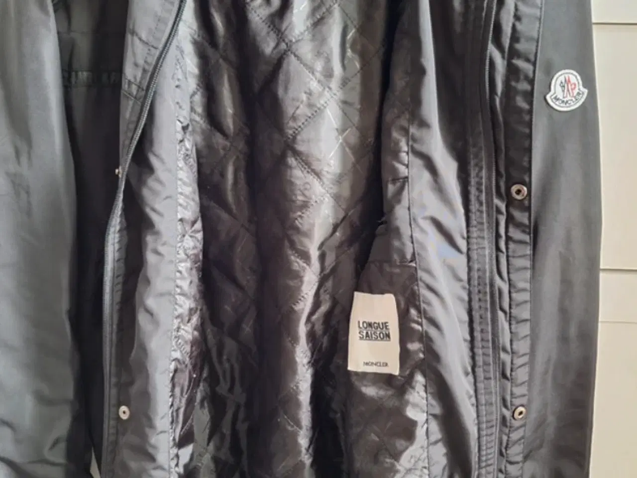 Billede 3 - Moncler jakke sort