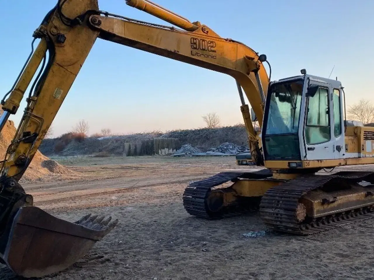 Billede 1 - Liebherr R902