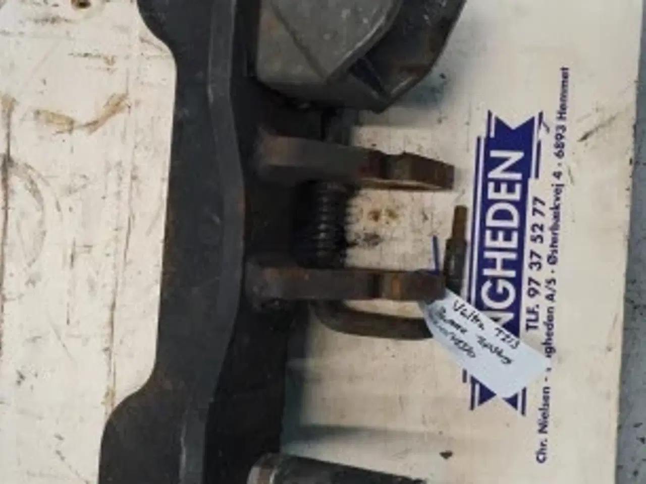 Billede 12 - Valtra T213 Topstangsfæste ACV0148370