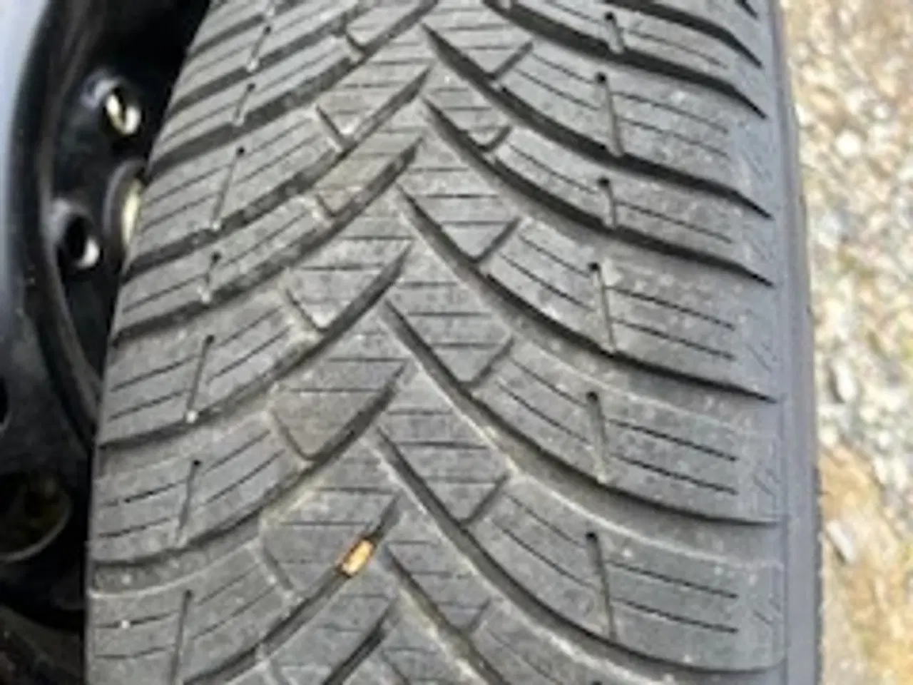 Billede 6 - VW/Audi helårdæk på fælge