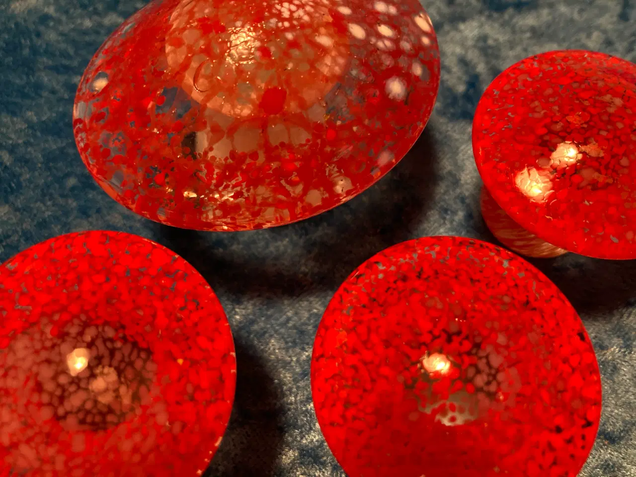 Billede 3 - Fem røde glas-paddehatte