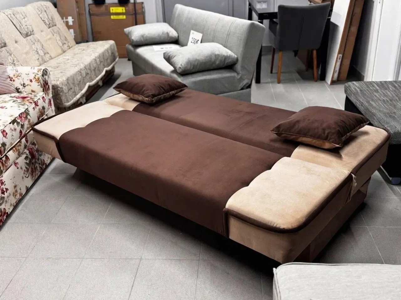 Billede 2 - Komfortabel sovesofa med sengefunktion – Art. 1508