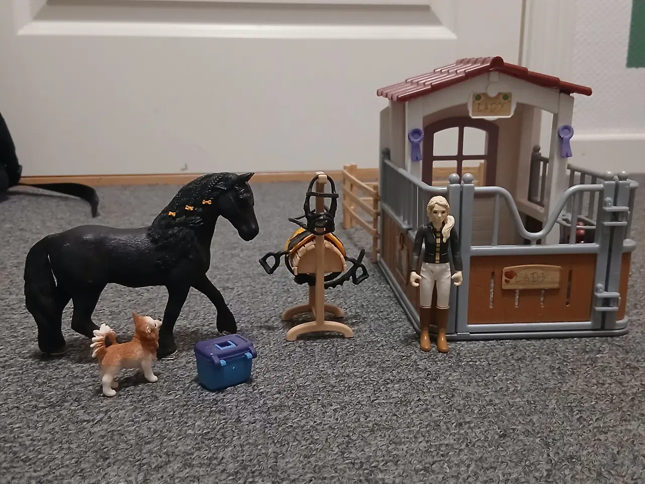 Billede 7 - Heste Camping og lille stald