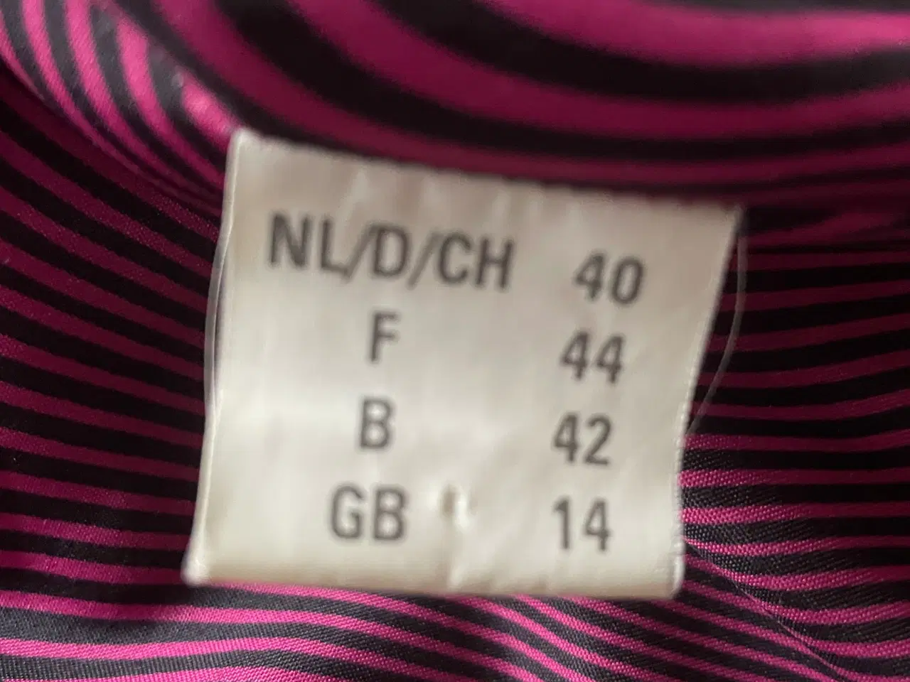 Billede 7 - Pink uld/cashmere jakke - str 40/42