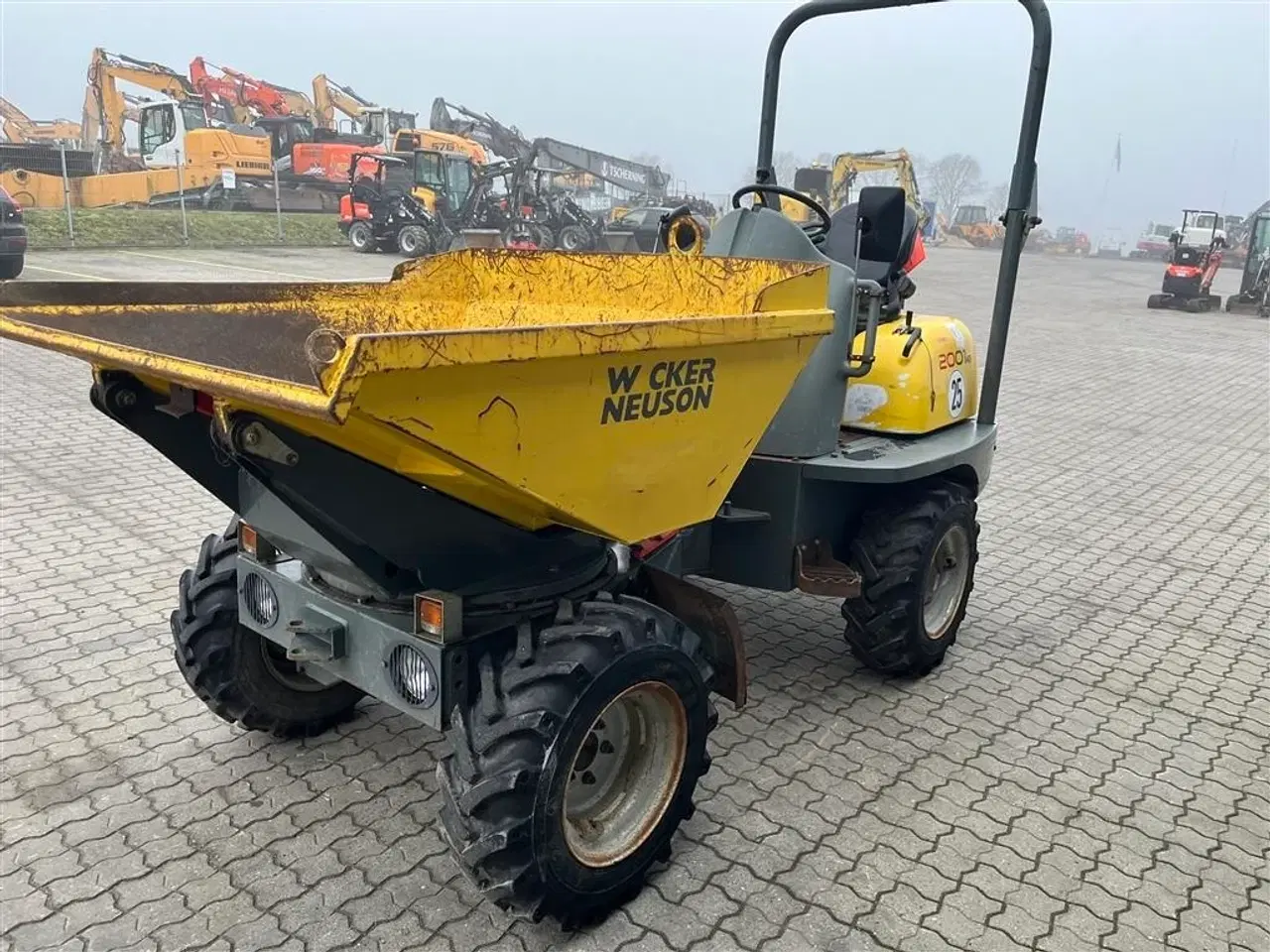 Billede 4 - Neuson 2001 2 tons dumper med svingbar lad