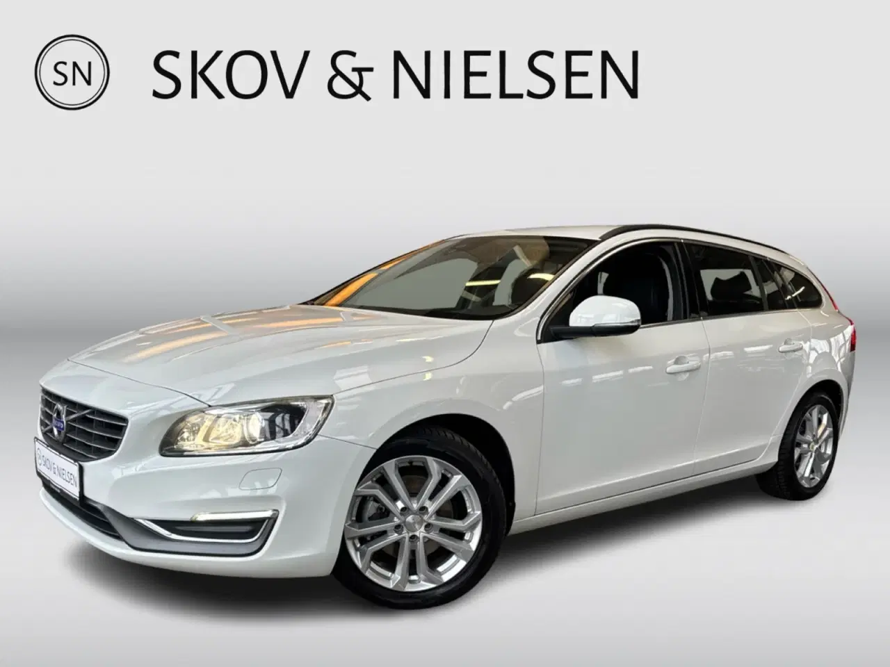 Billede 1 - Volvo V60 2,0 D4 181 Momentum Drive-E