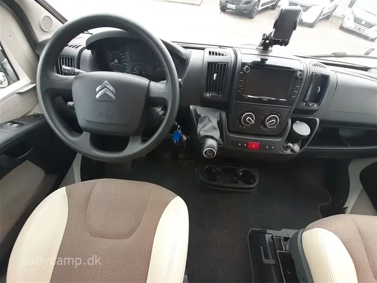 Billede 6 - 2017 - Adria Matrix Axess 670 SL   solcelle.batteri.markise.hæve/sænke cykelstativ på el.5 selepladser.helårsdæk.