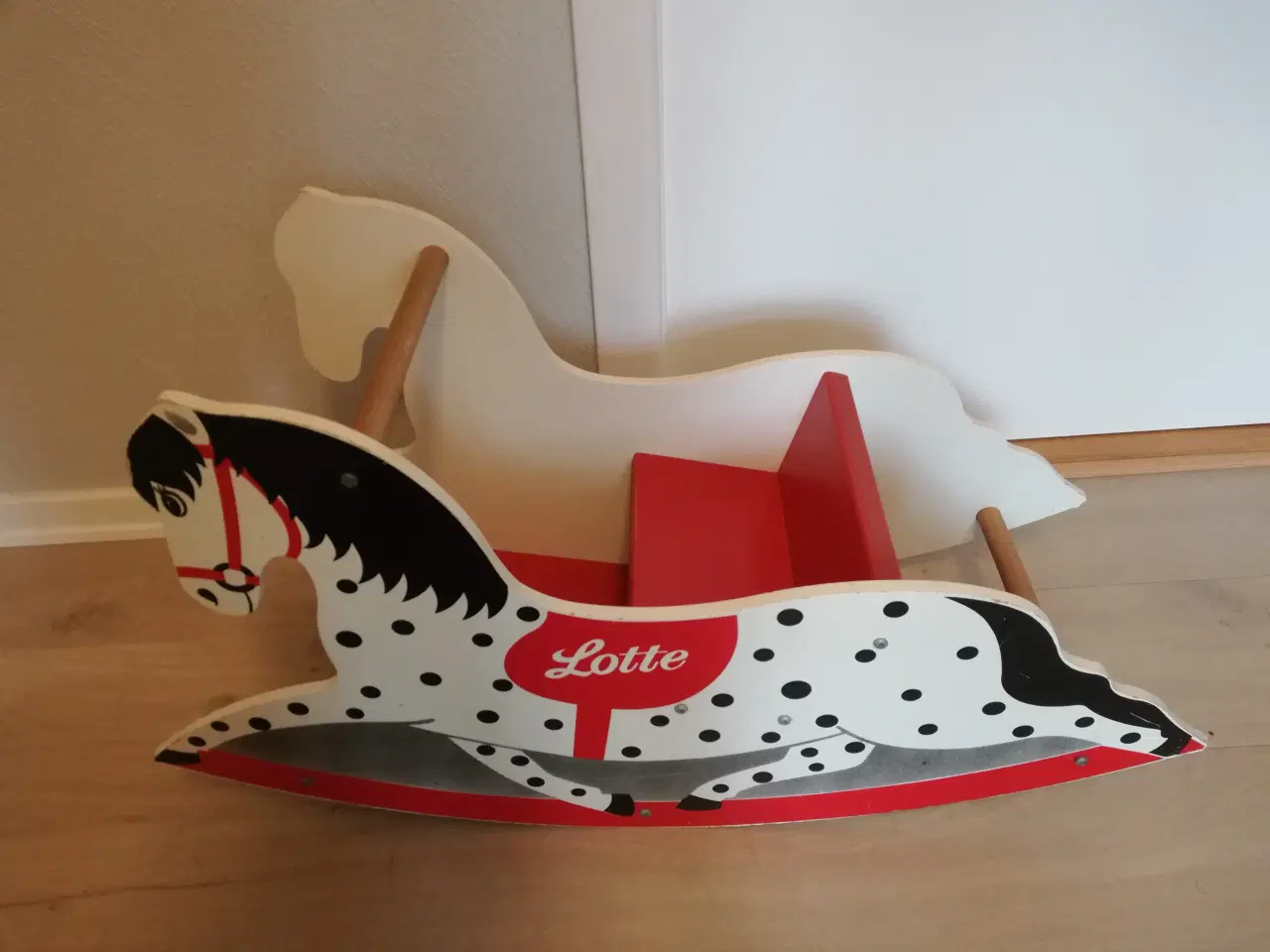 Billede 2 - Gammel gyngehest Lotte