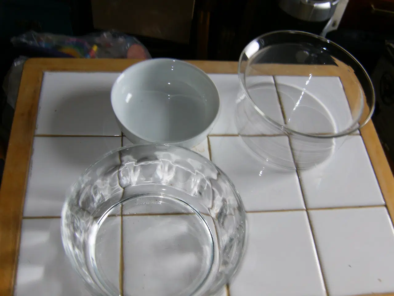 Billede 1 - 3 skåle små sælges samlet