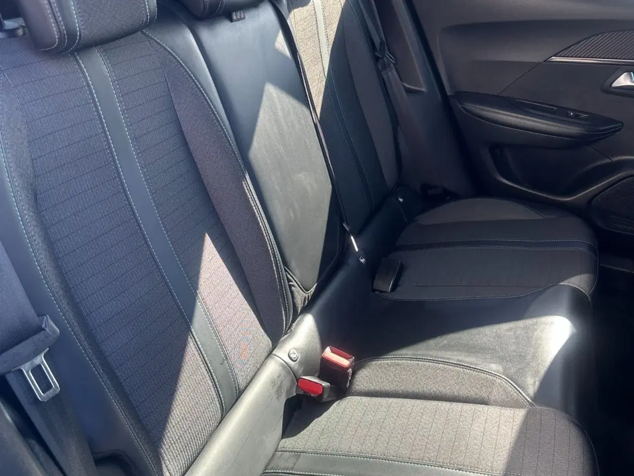 Billede 5 - Peugeot e-2008 50 Allure Pack
