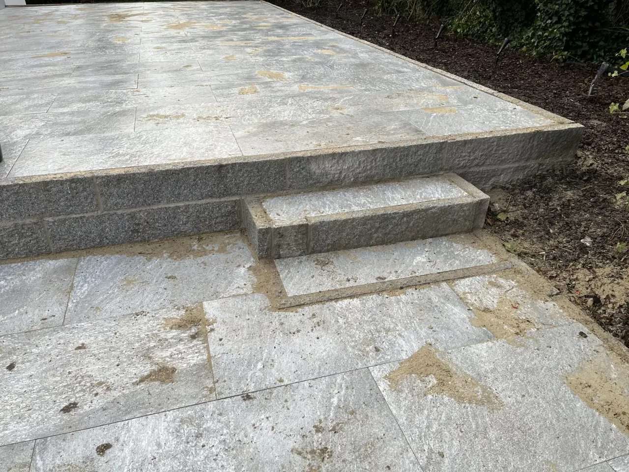 Billede 3 - Fliseterrasse – korrekt opbygning og flot finish