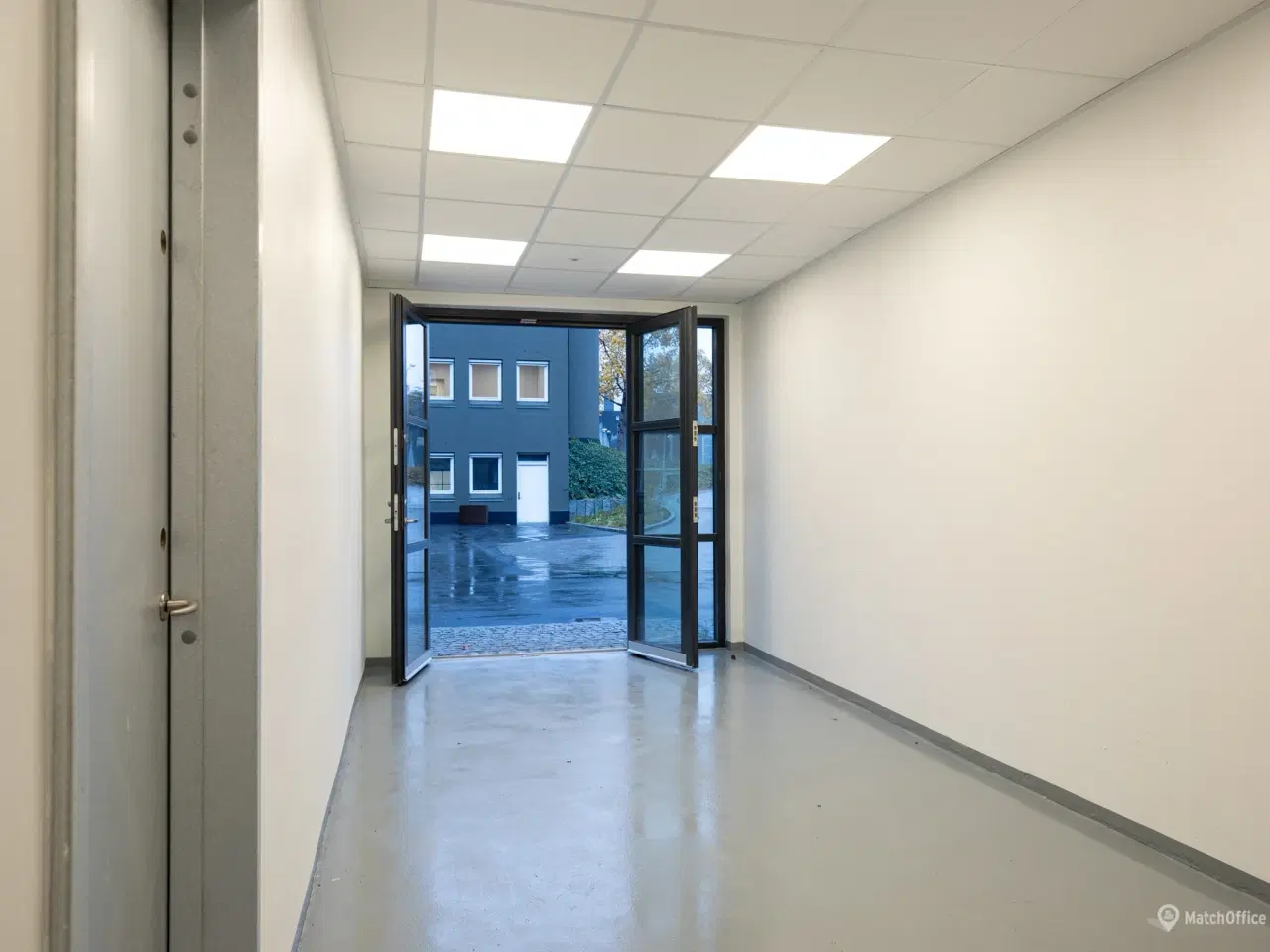 Billede 11 - Stor kontor og lagerejendom med ledige lejemål i varierende størrelser som gør det muligt at finde et lejemål efter behov