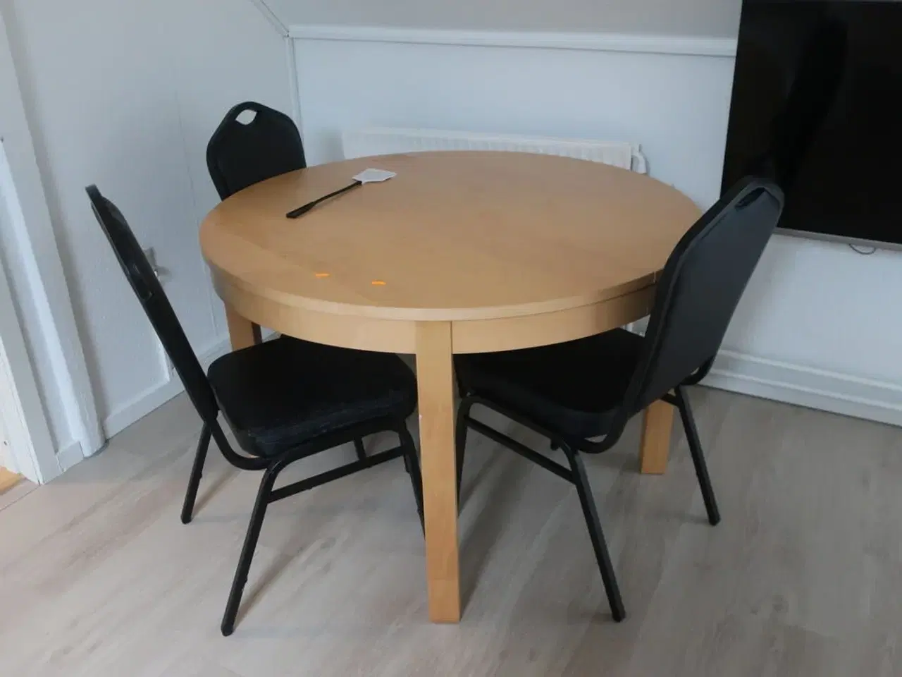 Billede 2 - Bord med stole
