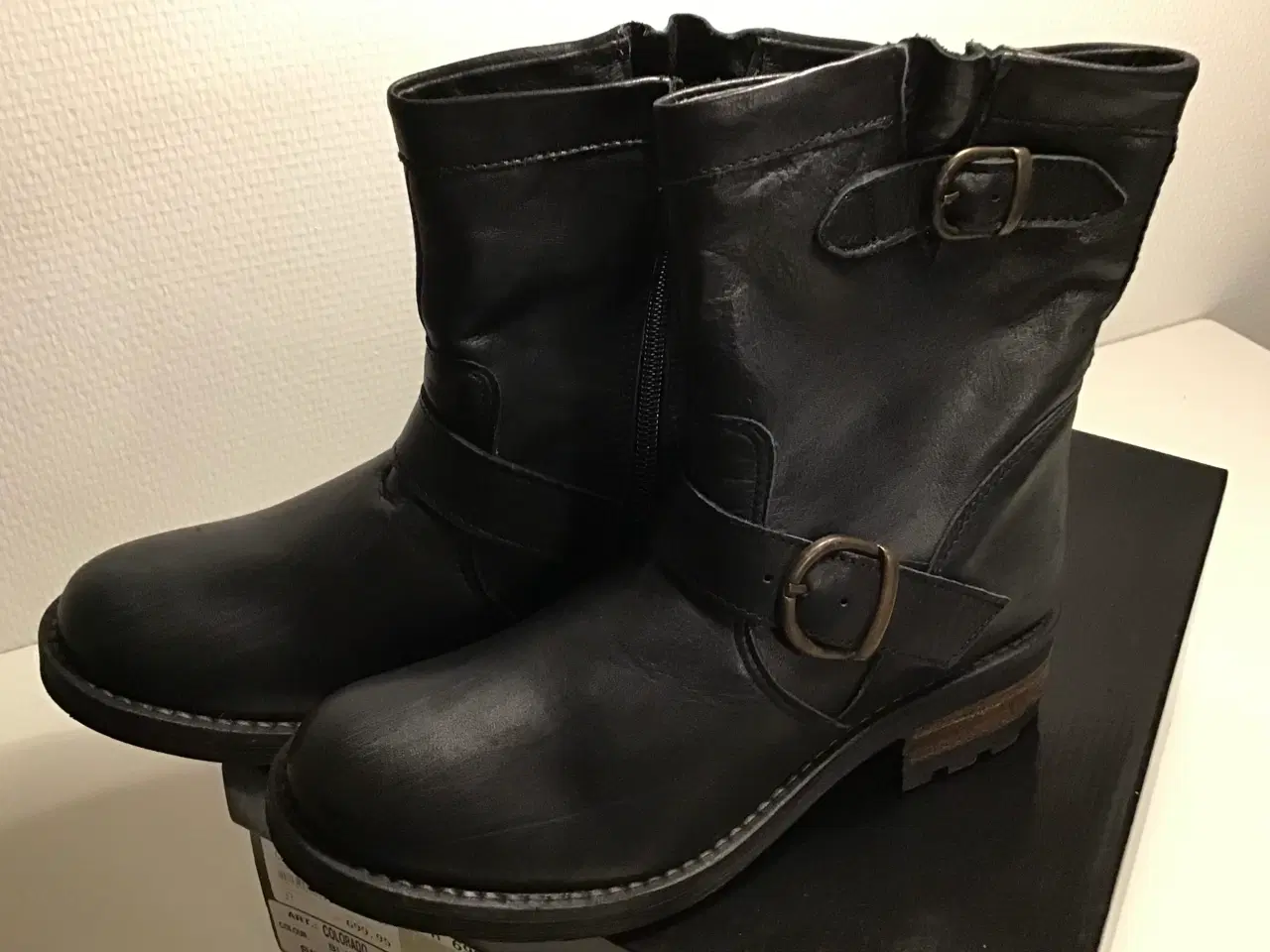 Billede 1 - Nye Støvler str 37 Six Mix