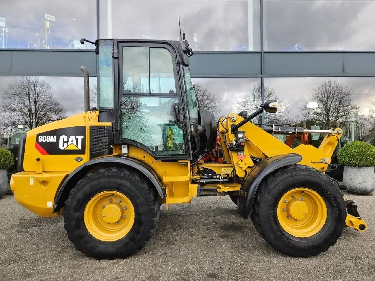 Billede 2 - CAT 908m