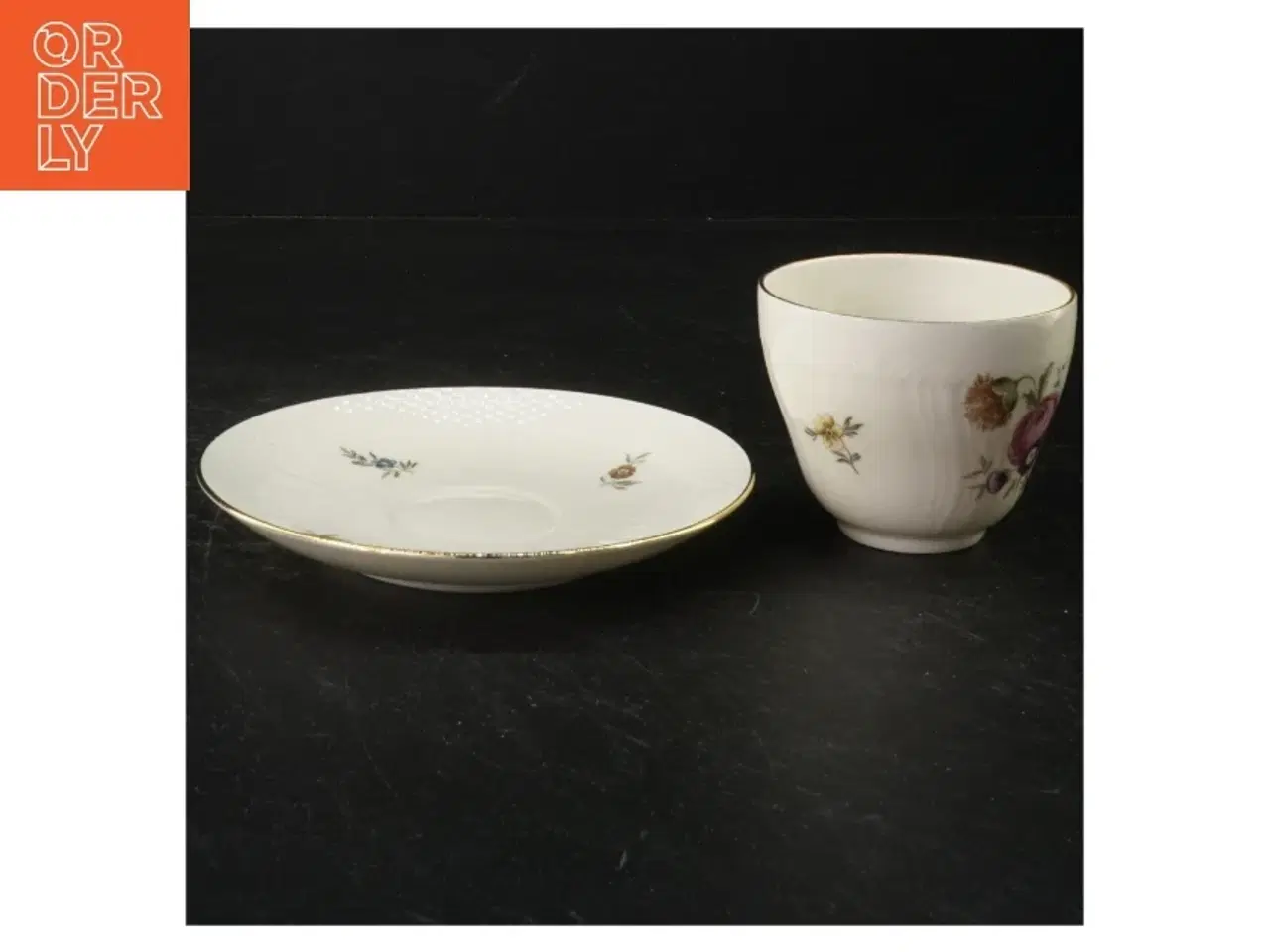 Billede 2 - Porcelænskopper med underkopper fra Royal Copenhagen